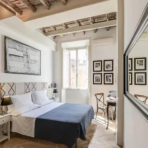 The Bluehostel Roma